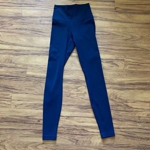 LULULEMON wunder under size 2 navy leggings
